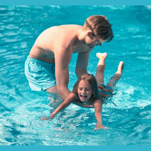 Daddy daughter Bond in the Pool